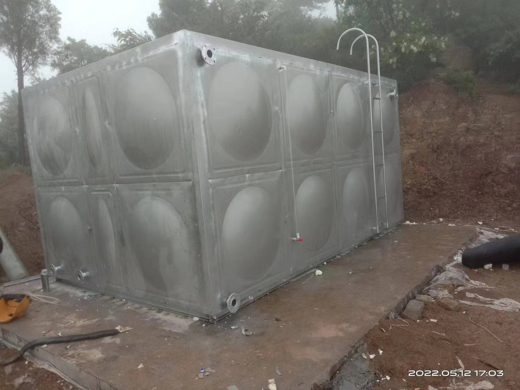 不锈钢水箱怎么装置？？？呼和浩特不锈钢水箱出产厂家
